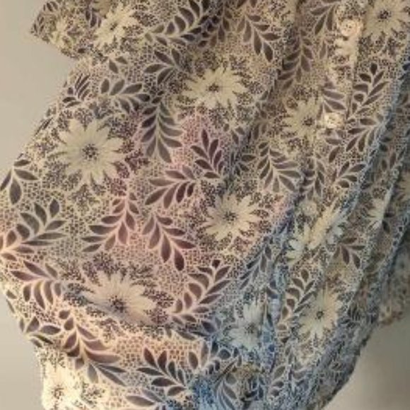 Chiffon button down long blouse NWT - Picture 3 of 6